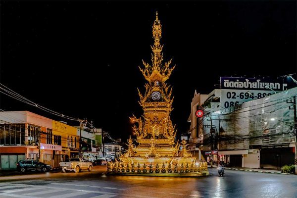Chiang Rai Clock Tower by night